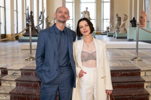 PFW - Gabriela Hearst Photocall Gabriele Corcos and Debi Mazar attend the Gabriela Hearst Winter 2026-2027 show as part of Paris Fashion Week on March 9, 2026 at Petit Palais in Paris, France. Photo by Laurent Zabulon ABACAPRESS.COM Paris France  Copyright: xZabulonxLaurent ABACAx