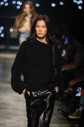 Isabel Marant Womenswear Collection Prêt à Porter Automne Hiver 2026 2027 show as part of Paris Fashion Week PFW , à Paris, France, le 5 mars 2026 Bestimage Runway during the Isabel Marant Womenswear Fall Winter 2026 2027 show as part of Paris Fashion Week on March 05, 2026 in Paris, France Paris France  Copyright: xAgencex xBestimagexAgencex xBestimagex