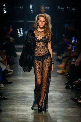 Isabel Marant Womenswear Collection Prêt à Porter Automne Hiver 2026 2027 show as part of Paris Fashion Week PFW , à Paris, France, le 5 mars 2026 Bestimage Runway during the Isabel Marant Womenswear Fall Winter 2026 2027 show as part of Paris Fashion Week on March 05, 2026 in Paris, France Paris France  Copyright: xAgencex xBestimagexAgencex xBestimagex