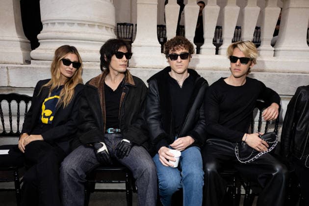 Valentina Hites, Jérémy Kapone, Offenbach Dorian Lux and César de Rummel at the Front Row of the Zadig Voltaire Zadig Voltaire Collection Prêt à Porter Feminine Automne Hiver 2026 2027 fashion show during the Paris Fashion Week PFW, at the Palais Galliera, in Paris, France, on March 09, 2026 Jeremy Melloul Bestimage Front Row at the Zadig Voltaire Zadig Voltaire Fashion Show Ready to Wear Collection Fall Winter 2026 2027 during Paris Fashion Week on March 09, 2026 Paris France  Copyright: xJeremyxMelloulx xBestimagexJeremyxMelloulx xBestimagex