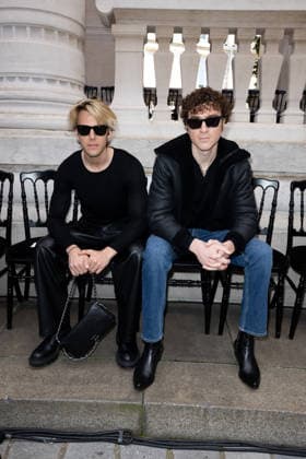Offenbach Dorian Lux et César de Rummel au Front Row du défile Zadig Voltaire Zadig Voltaire Collection Prêt à Porter Feminine Automne Hiver 2026 2027 lors de la Fashion Week de Paris PFW , au palais Galliera, à Paris, France, le 9 mars 2026 Jeremy Melloul Bestimage Front Row at the Zadig Voltaire Zadig Voltaire Fashion Show Ready to Wear Collection Fall Winter 2026 2027 during Paris Fashion Week on March 09, 2026 Paris France  Copyright: xJeremyxMelloulx xBestimagexJeremyxMelloulx xBestimagex