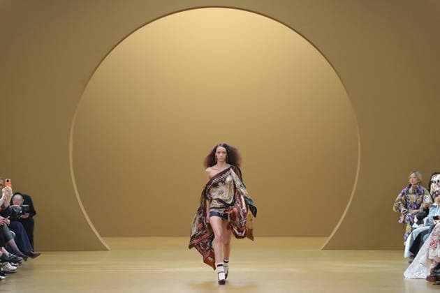 PFW - Zimmermann Runway A model walks the runway during the Zimmermann Womenswear Fall Winter 2026-2027 show as part of Paris Fashion Week on March 9, 2026 in Paris, France. Photo by Alain Gil Gonzalez ABACAPRESS.COM Paris France  Copyright: xGonzalezxAlain-Gil ABACAx