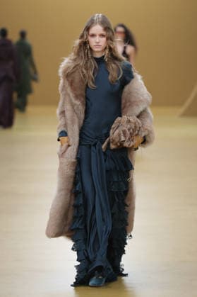 PFW - Zimmermann Runway A model walks the runway during the Zimmermann Womenswear Fall Winter 2026-2027 show as part of Paris Fashion Week on March 9, 2026 in Paris, France. Photo by Alain Gil Gonzalez ABACAPRESS.COM Paris France  Copyright: xGonzalezxAlain-Gil ABACAx