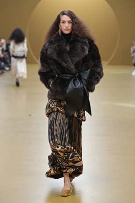 PFW - Zimmermann Runway A model walks the runway during the Zimmermann Womenswear Fall Winter 2026-2027 show as part of Paris Fashion Week on March 9, 2026 in Paris, France. Photo by Alain Gil Gonzalez ABACAPRESS.COM Paris France  Copyright: xGonzalezxAlain-Gil ABACAx