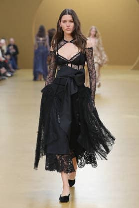 PFW - Zimmermann Runway A model walks the runway during the Zimmermann Womenswear Fall Winter 2026-2027 show as part of Paris Fashion Week on March 9, 2026 in Paris, France. Photo by Alain Gil Gonzalez ABACAPRESS.COM Paris France  Copyright: xGonzalezxAlain-Gil ABACAx