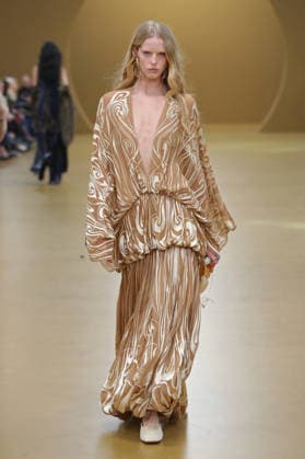 PFW - Zimmermann Runway A model walks the runway during the Zimmermann Womenswear Fall Winter 2026-2027 show as part of Paris Fashion Week on March 9, 2026 in Paris, France. Photo by Alain Gil Gonzalez ABACAPRESS.COM Paris France  Copyright: xGonzalezxAlain-Gil ABACAx