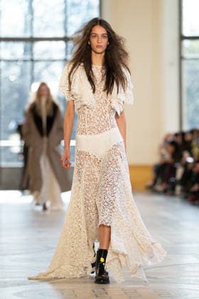 PFW - Gabriela Hearst Runway LZ A model walks the runway during the Gabriela Hearst Winter 2026-2027 show as part of Paris Fashion Week on March 09, 2026 at Petit Palais in Paris, France. Photo by Laurent Zabulon ABACAPRESS.COM  Copyright: xZabulonxLaurent ABACAx