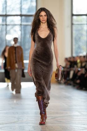 PFW - Gabriela Hearst Runway LZ A model walks the runway during the Gabriela Hearst Winter 2026-2027 show as part of Paris Fashion Week on March 09, 2026 at Petit Palais in Paris, France. Photo by Laurent Zabulon ABACAPRESS.COM  Copyright: xZabulonxLaurent ABACAx