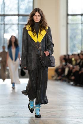 PFW - Gabriela Hearst Runway LZ A model walks the runway during the Gabriela Hearst Winter 2026-2027 show as part of Paris Fashion Week on March 09, 2026 at Petit Palais in Paris, France. Photo by Laurent Zabulon ABACAPRESS.COM  Copyright: xZabulonxLaurent ABACAx