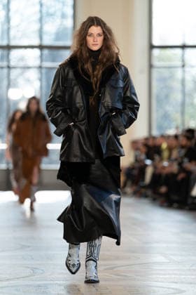 PFW - Gabriela Hearst Runway LZ A model walks the runway during the Gabriela Hearst Winter 2026-2027 show as part of Paris Fashion Week on March 09, 2026 at Petit Palais in Paris, France. Photo by Laurent Zabulon ABACAPRESS.COM  Copyright: xZabulonxLaurent ABACAx