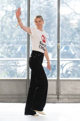 PFW - Gabriela Hearst Runway LZ Designer Gabriela Hearst acknowledges the audience during the Gabriela Hearst Winter 2026-2027 show as part of Paris Fashion Week on March 09, 2026 at Petit Palais in Paris, France. Photo by Laurent Zabulon ABACAPRESS.COM  Copyright: xZabulonxLaurent ABACAx