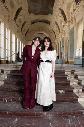 Mia and Olivia Isacson daughters of Gabriela Hearst at the Front Row at the Gabriela Hearst Fashion Show Ready to Wear Collection Fall Winter 2026 2027 during Paris Fashion Week PFW , at the Petit Palais, in Paris, France, March 9, 2026 Jeremy Melloul Bestimage Front Row at the Gabriela Hearst Fashion Show Ready to Wear Collection Fall Winter 2026 2027 during Paris Fashion Week on March 09, 2026  Copyright: xJeremyxMelloulx xBestimagexJeremyxMelloulx xBestimagex