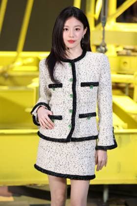 PFW - Chanel Photocall Yoon Jung pictured on photocall of Chanel Womenswear Fall Winter 2026-2027 show as part of Paris Fashion Week at Grand Palais, in Paris, France on March 9, 2026. Photo by Jerome Domine ABACAPRESS.COM Paris France  Copyright: xDominexJerome ABACAx