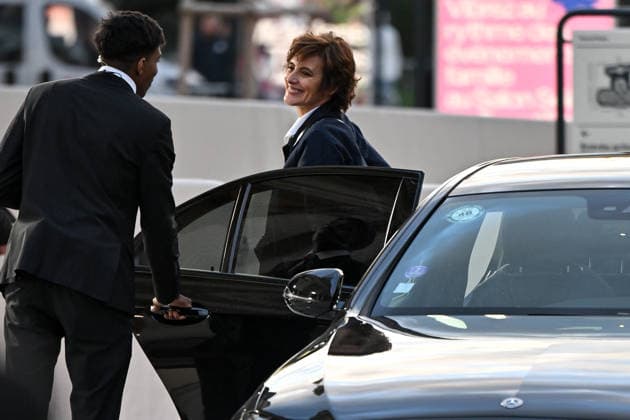PFW Chanel Outside Arrivals Ines de la Fressange arriving at the Chanel show during Fashion Week in Paris, France on March 9, 2026. Photo by Julien Reynaud APS-Medias ABACAPRESS.COM Paris France  Copyright: xReynaudxJulien APS-Medias ABACAx