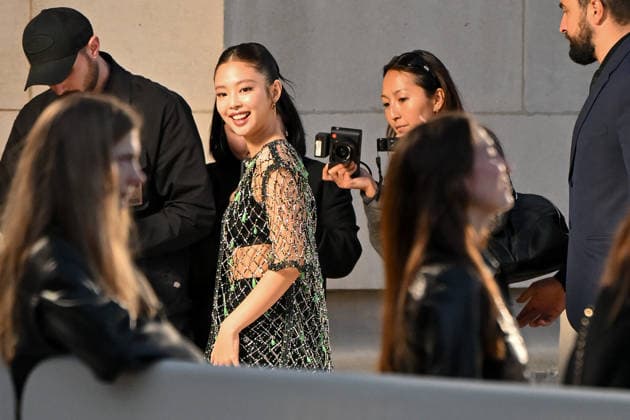 PFW Chanel Outside Arrivals Jennie Kim arriving at the Chanel show during Fashion Week in Paris, France on March 9, 2026. Photo by Julien Reynaud APS-Medias ABACAPRESS.COM Paris France  Copyright: xReynaudxJulien APS-Medias ABACAx