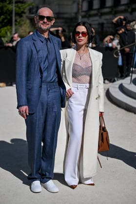 PFW Gabriela Hearst Outside Arrivals Gabriele Corcos, Debi Mazar arriving at the Gabriela Hearst show during Fashion Week in Paris, France on March 9, 2026. Photo by Julien Reynaud APS-Medias ABACAPRESS.COM Paris France  Copyright: xReynaudxJulien APS-Medias ABACAx