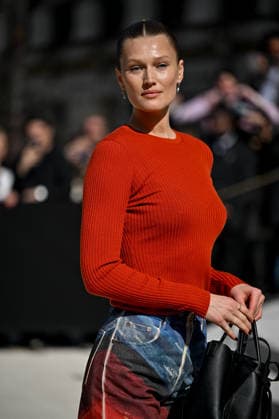 PFW Gabriela Hearst Outside Arrivals Toni Garrn arriving at the Gabriela Hearst show during Fashion Week in Paris, France on March 9, 2026. Photo by Julien Reynaud APS-Medias ABACAPRESS.COM Paris France  Copyright: xReynaudxJulien APS-Medias ABACAx