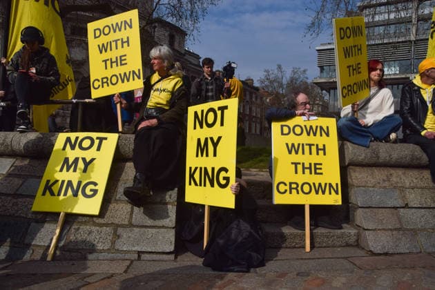 March 9, 2026, London, England, United Kingdom: Activists from the anti-monarchy group Republic stage a protest outside Westminster Abbey ahead of the arrival of King Charles III and other members of the royal family on Commonwealth Day. London United Kingdom  - ZUMAv130 20260309_zip_v130_045 Copyright: xVukxValcicx
