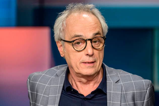 GER, Berlin, tough but fair Ð political talk show, TV, format, with host Louis Klamroth, Das Erste, pictured from left Christian Rach Top chef and podcaster ÒDreimal freie MeinungÓ Three Times Free Opinion , March 9, 2026 Copyright: HMBxMedia UwexKoch