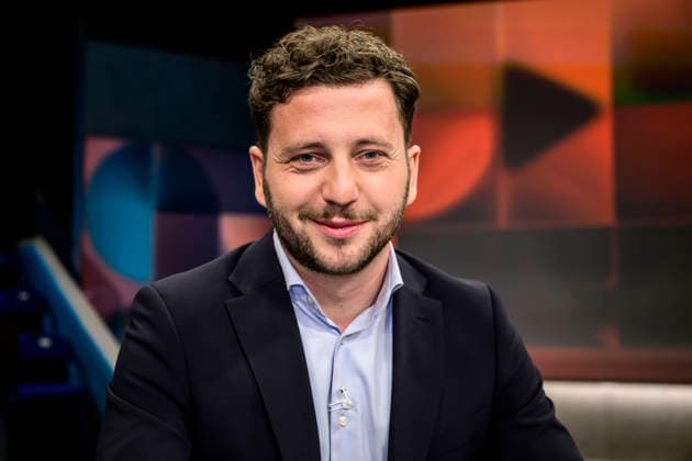 GER, Berlin, tough but fair Ð political talk show, TV, format, with host Louis Klamroth, Das Erste, pictured from left Felix Banaszak Alliance 90 The Greens Party Chairman, March 9, 2026 Copyright: HMBxMedia UwexKoch