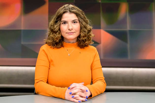 GER, Berlin, tough but fair Ð political talk show, TV, format, with host Louis Klamroth, Das Erste, pictured from left Özge Inan Journalist and author, March 9, 2026 Copyright: HMBxMedia UwexKoch