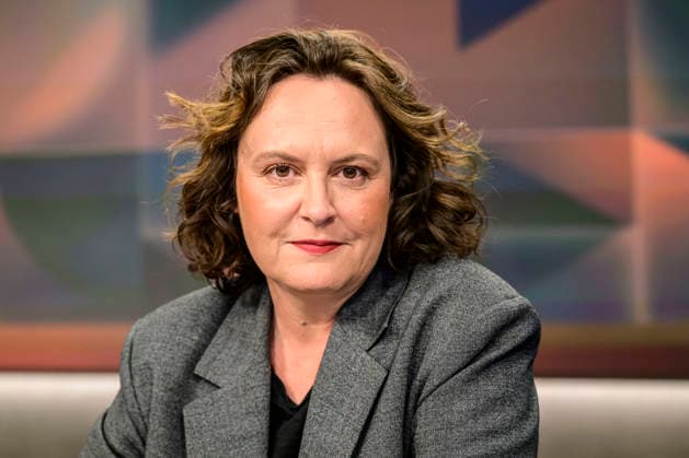 GER, Berlin, tough but fair Ð political talk show, TV, format, with host Louis Klamroth, Das Erste, pictured from left Jana Hensel Author and journalist for Die Zeit, March 9, 2026 Copyright: HMBxMedia UwexKoch