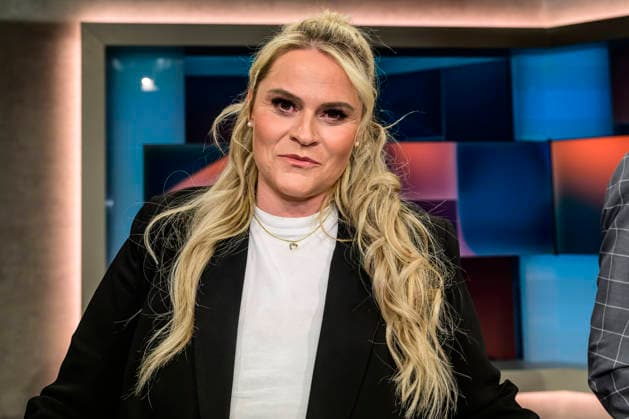 GER, Berlin, tough but fair Ð political talk show, TV, format, with host Louis Klamroth, Das Erste, pictured from left Christina Scheib self employed truck driver from Bavaria, March 9, 2026 Copyright: HMBxMedia UwexKoch