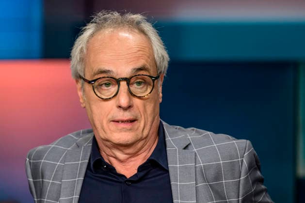 GER, Berlin, tough but fair Ð political talk show, TV, format, with host Louis Klamroth, Das Erste, pictured from left Christian Rach Top chef and podcaster ÒDreimal freie MeinungÓ Three Times Free Opinion , March 9, 2026 Copyright: HMBxMedia UwexKoch
