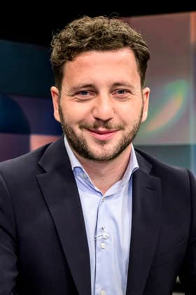 GER, Berlin, tough but fair Ð political talk show, TV, format, with host Louis Klamroth, Das Erste, pictured from left Felix Banaszak Alliance 90 The Greens Party Chairman, March 9, 2026 Copyright: HMBxMedia UwexKoch