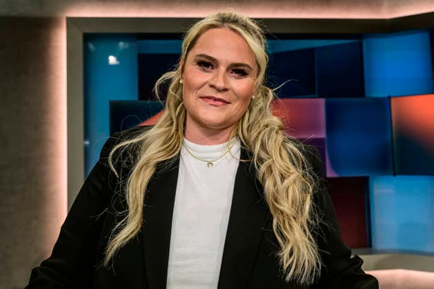 GER, Berlin, tough but fair Ð political talk show, TV, format, with host Louis Klamroth, Das Erste, pictured from left Christina Scheib self employed truck driver from Bavaria, March 9, 2026 Copyright: HMBxMedia UwexKoch