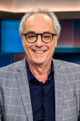 GER, Berlin, tough but fair Ð political talk show, TV, format, with host Louis Klamroth, Das Erste, pictured from left Christian Rach Top chef and podcaster ÒDreimal freie MeinungÓ Three Times Free Opinion , March 9, 2026 Copyright: HMBxMedia UwexKoch