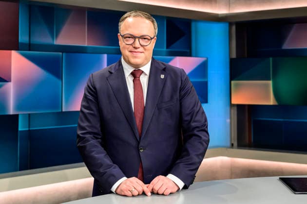 GER, Berlin, tough but fair Ð political talk show, TV, format, with host Louis Klamroth, Das Erste, pictured from left Mario Voigt CDU Minister President of Thuringia, March 9, 2026 Copyright: HMBxMedia UwexKoch