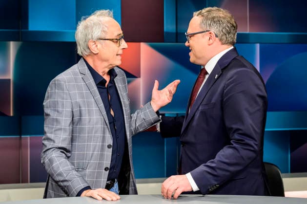 GER, Berlin, tough but fair Ð political talk show, TV, format, with host Louis Klamroth, Das Erste, pictured from left Christian Rach Top chef and podcaster ÒDreimal freie MeinungÓ Three Times Free Opinion , Mario Voigt CDU Minister President of Thuringia, , March 9, 2026 Copyright: HMBxMedia UwexKoch