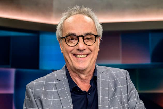 GER, Berlin, tough but fair Ð political talk show, TV, format, with host Louis Klamroth, Das Erste, pictured from left Christian Rach Top chef and podcaster ÒDreimal freie MeinungÓ Three Times Free Opinion , March 9, 2026 Copyright: HMBxMedia UwexKoch