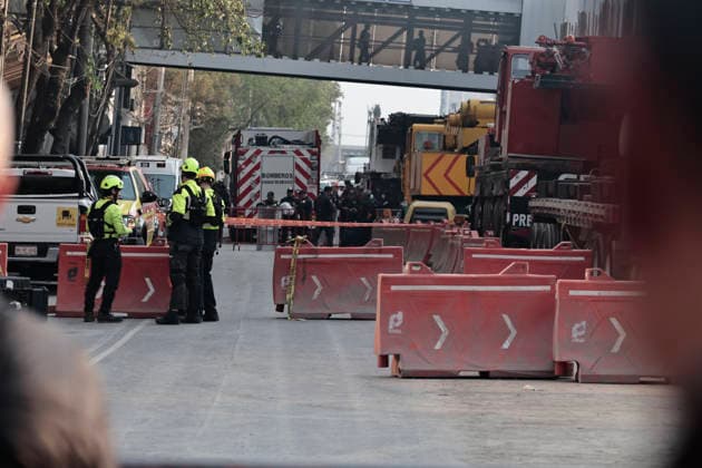 March 9, 2026, Mexico City, Cdmx, Mexico: A building damaged in the 2017 earthquake collapsed suddenly on Tlalpan Avenue in Mexico City. This building was used to handle labor disputes related to wrongful termination, among other government procedures. Confirmed reports indicate that two people were rescued, one alive and one deceased, but two more remain trapped. Rescue teams from all levels are on site working with canine units. Mexico City Mexico - ZUMAp204 20260309_zip_p204_066 Copyright: xJosuexPerezx