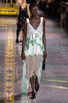 PFW - Chanel Runway LZ A model walks the runway during the Chanel Winter 2026-2027 show as part of Paris Fashion Week on March 09, 2026 at Grand Palais in Paris, France. Photo by Laurent Zabulon ABACAPRESS.COM  Copyright: xZabulonxLaurent ABACAx