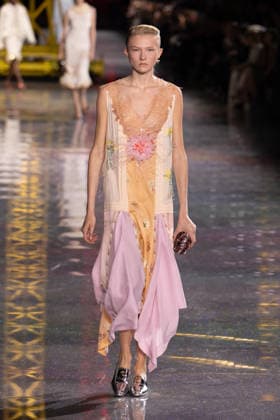 PFW - Chanel Runway LZ A model walks the runway during the Chanel Winter 2026-2027 show as part of Paris Fashion Week on March 09, 2026 at Grand Palais in Paris, France. Photo by Laurent Zabulon ABACAPRESS.COM  Copyright: xZabulonxLaurent ABACAx