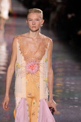 PFW - Chanel Runway LZ A model walks the runway during the Chanel Winter 2026-2027 show as part of Paris Fashion Week on March 09, 2026 at Grand Palais in Paris, France. Photo by Laurent Zabulon ABACAPRESS.COM  Copyright: xZabulonxLaurent ABACAx