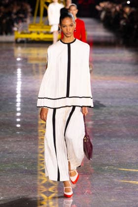 PFW - Chanel Runway LZ Elodie Guipaud walks the runway during the Chanel Winter 2026-2027 show as part of Paris Fashion Week on March 09, 2026 at Grand Palais in Paris, France. Photo by Laurent Zabulon ABACAPRESS.COM Paris  Copyright: xZabulonxLaurent ABACAx