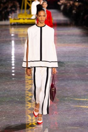 PFW - Chanel Runway LZ Elodie Guipaud walks the runway during the Chanel Winter 2026-2027 show as part of Paris Fashion Week on March 09, 2026 at Grand Palais in Paris, France. Photo by Laurent Zabulon ABACAPRESS.COM Paris  Copyright: xZabulonxLaurent ABACAx