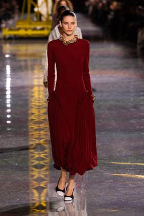 PFW - Chanel Runway LZ A model walks the runway during the Chanel Winter 2026-2027 show as part of Paris Fashion Week on March 09, 2026 at Grand Palais in Paris, France. Photo by Laurent Zabulon ABACAPRESS.COM  Copyright: xZabulonxLaurent ABACAx
