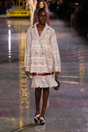 PFW - Chanel Runway LZ A model walks the runway during the Chanel Winter 2026-2027 show as part of Paris Fashion Week on March 09, 2026 at Grand Palais in Paris, France. Photo by Laurent Zabulon ABACAPRESS.COM  Copyright: xZabulonxLaurent ABACAx