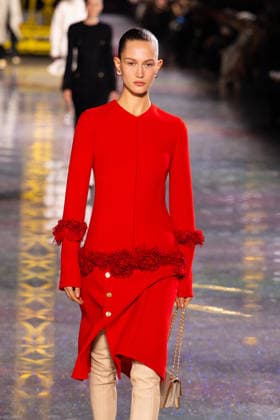 PFW - Chanel Runway LZ Vika Evseeva walks the runway during the Chanel Winter 2026-2027 show as part of Paris Fashion Week on March 09, 2026 at Grand Palais in Paris, France. Photo by Laurent Zabulon ABACAPRESS.COM Paris  Copyright: xZabulonxLaurent ABACAx