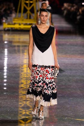 PFW - Chanel Runway LZ Anamaria Cioboata walks the runway during the Chanel Winter 2026-2027 show as part of Paris Fashion Week on March 09, 2026 at Grand Palais in Paris, France. Photo by Laurent Zabulon ABACAPRESS.COM Paris  Copyright: xZabulonxLaurent ABACAx