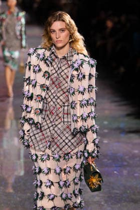 PFW - Chanel Runway LZ A model walks the runway during the Chanel Winter 2026-2027 show as part of Paris Fashion Week on March 09, 2026 at Grand Palais in Paris, France. Photo by Laurent Zabulon ABACAPRESS.COM  Copyright: xZabulonxLaurent ABACAx