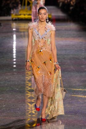 PFW - Chanel Runway LZ Lina Zhang walks the runway during the Chanel Winter 2026-2027 show as part of Paris Fashion Week on March 09, 2026 at Grand Palais in Paris, France. Photo by Laurent Zabulon ABACAPRESS.COM Paris  Copyright: xZabulonxLaurent ABACAx