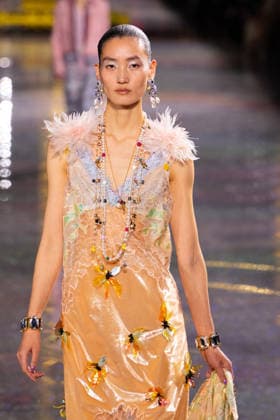 PFW - Chanel Runway LZ Lina Zhang walks the runway during the Chanel Winter 2026-2027 show as part of Paris Fashion Week on March 09, 2026 at Grand Palais in Paris, France. Photo by Laurent Zabulon ABACAPRESS.COM Paris  Copyright: xZabulonxLaurent ABACAx