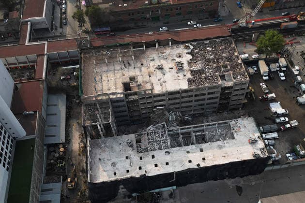 At least one dead, two still trapped after building collapses in Mexico City MEXICO CITY, MEXICO - MARCH 09: An aerial view of a partially collapsed building, leaving at least one person dead and two still trapped under the rubble, in Mexico City, Mexico on March 09, 2026. Rescue workers continue searching for people trapped in the building, which was undergoing demolition when the collapse occurred, while army and navy personnel secure the area. Daniel Cardenas Anadolu Mexico City Mexico. Editorial use only. Please get in touch for any other usage.  Copyright: x2026xAnadoluxDanielxCardenasx