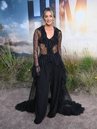 ˜Reminders of Him™ Premiere Lainey Wilson arriving to Universal Pictures premiere of Reminders of Him held at the Hollywood Legion Theater at Post 43 on March 09, 2026 in Los Angeles, CA. Los Angeles Hollywood Legion Theater at Post California USA Copyright: xLISAxOConnorx xAFF-USA.comx