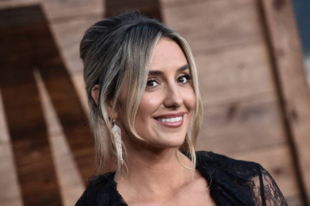 ˜Reminders of Him™ Premiere Lainey Wilson arriving to Universal Pictures premiere of Reminders of Him held at the Hollywood Legion Theater at Post 43 on March 09, 2026 in Los Angeles, CA. Los Angeles Hollywood Legion Theater at Post California USA Copyright: xLISAxOConnorx xAFF-USA.comx
